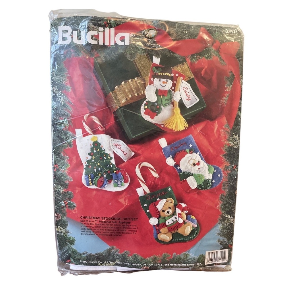 Christmas Bucilla FELT Applique Holiday Kit STOCKING GIFT SET 83111 Size 7" NIP